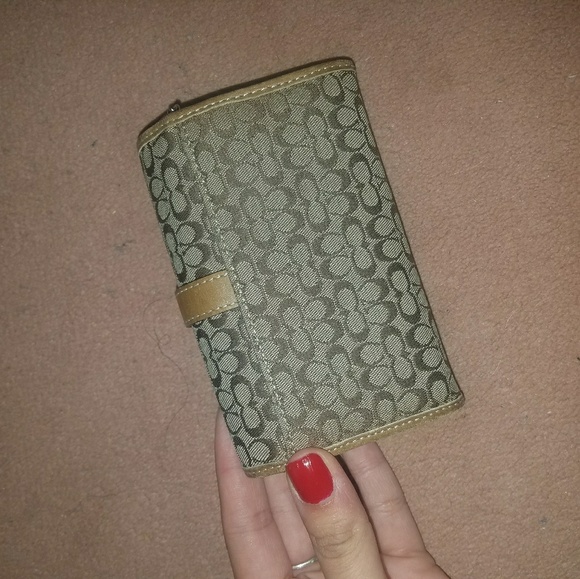 Small Coach Wallet - Picture 7 of 7